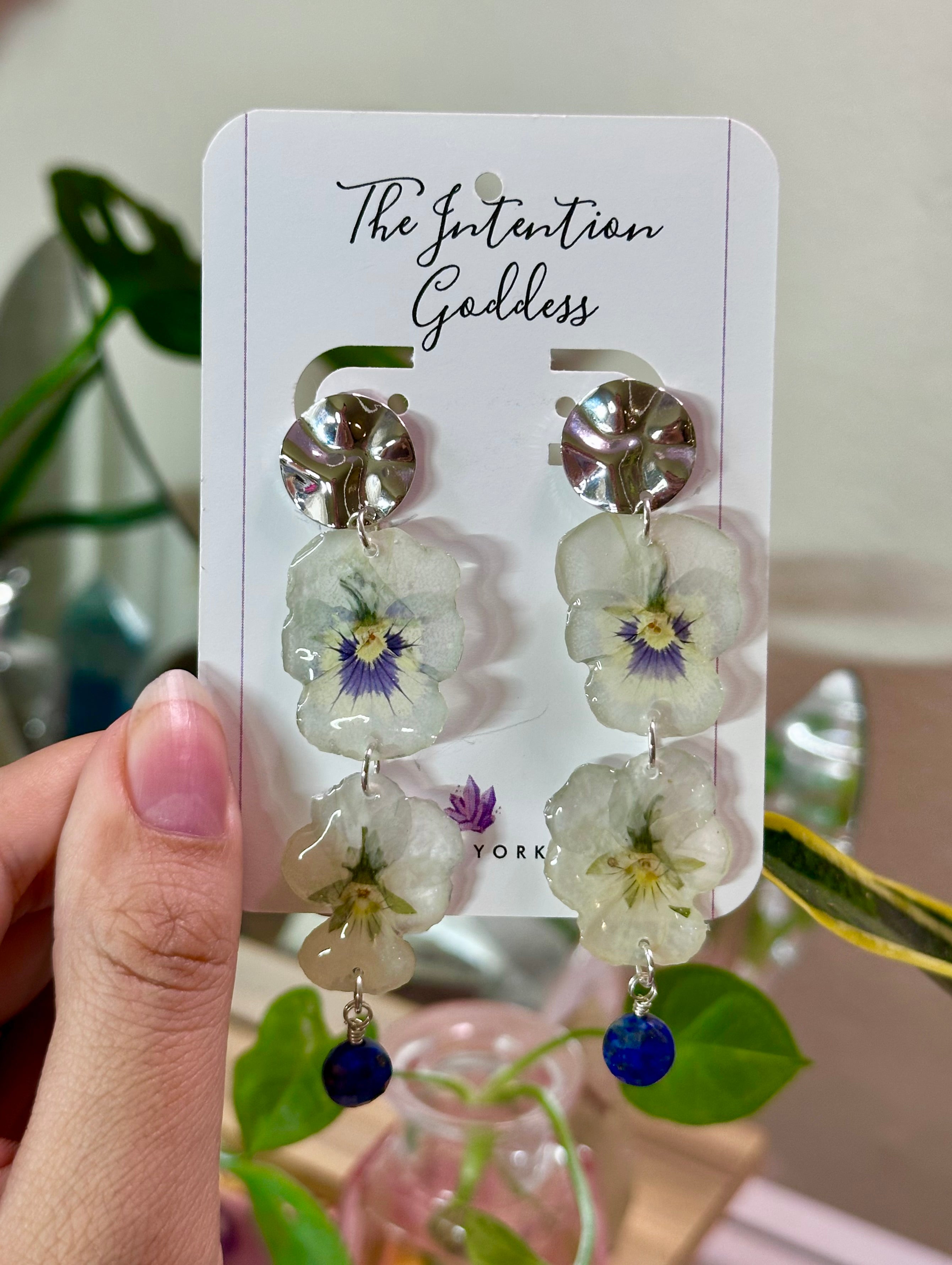 Lapis Lazuli & Dried Flowers Dangle Earrings
