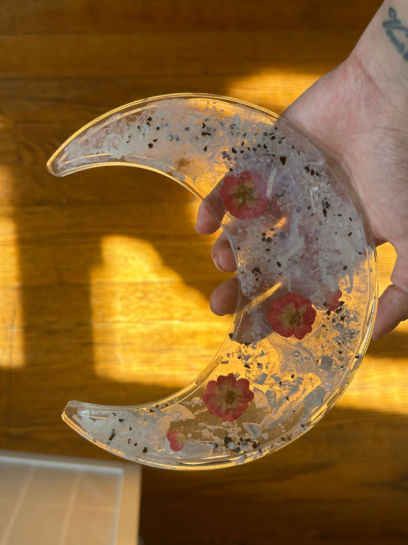 Moonstone, Selenite & Roses White Moon Charging Tray