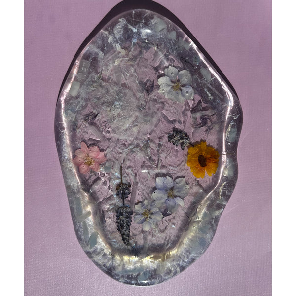 “On the Clouds” Aquamarine, Selenite & Dried Flowers Charging Tray