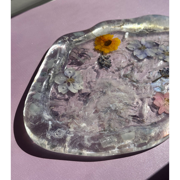 “On the Clouds” Aquamarine, Selenite & Dried Flowers Charging Tray