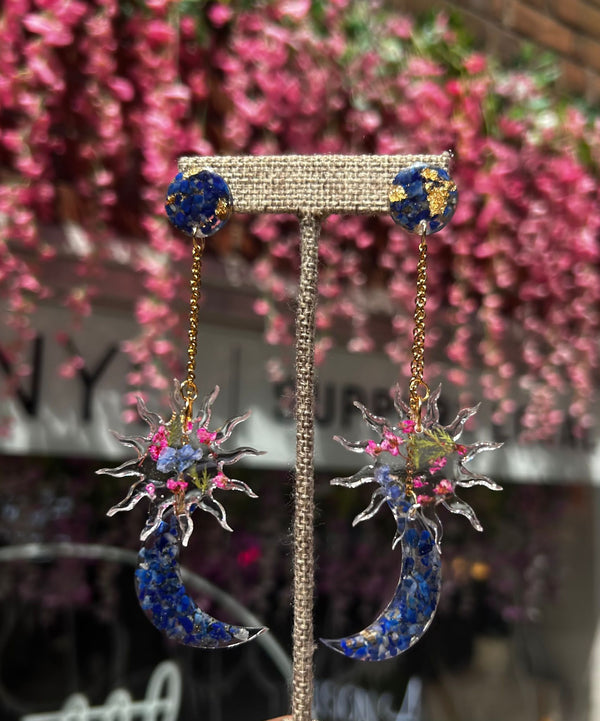 “Celestial Goddess” Lapis Lazuli & Dried Flowers Studs
