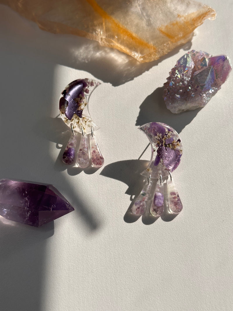 “Gotitas de Luna” Charoite, Lepidolite and Flowers Studs
