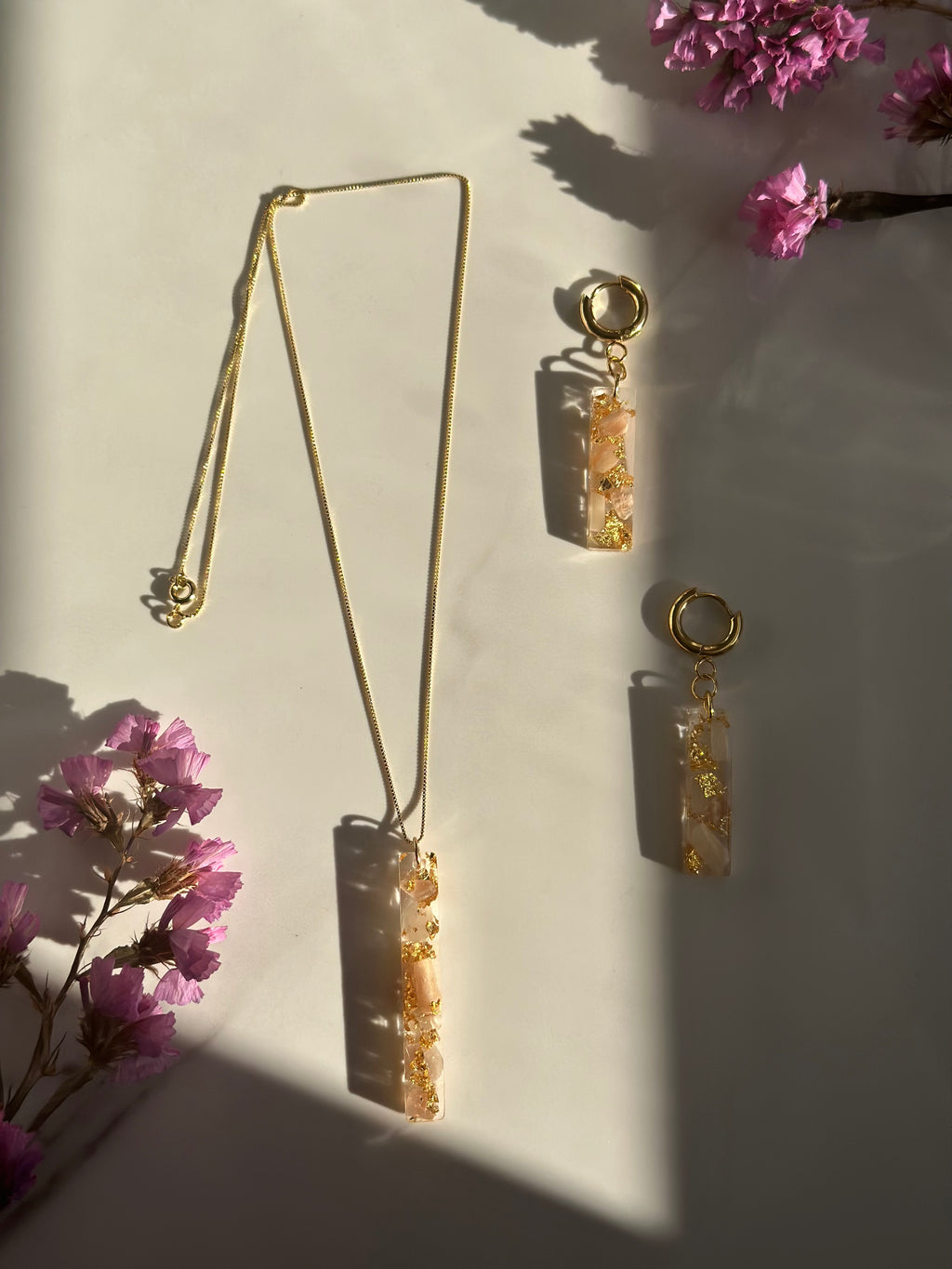 “Bar of Gold" Peach Moonstone Necklace