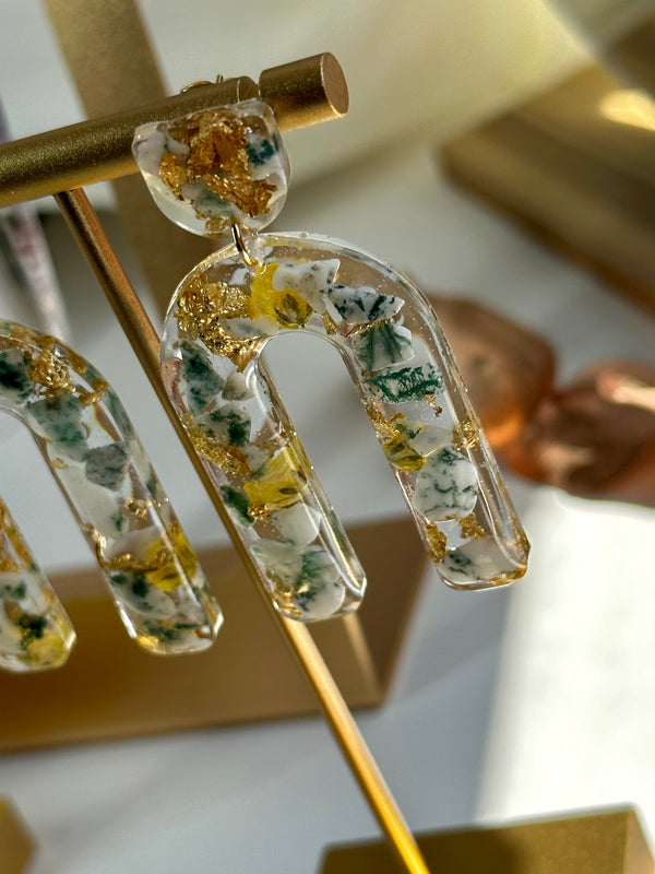 “Naturaleza” Tree Agate and yellow Flowers Stud Earrings