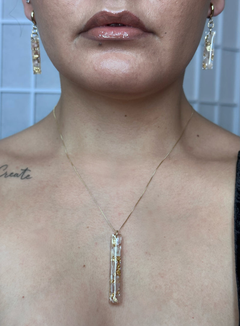 “Bar of Gold" Peach Moonstone Necklace