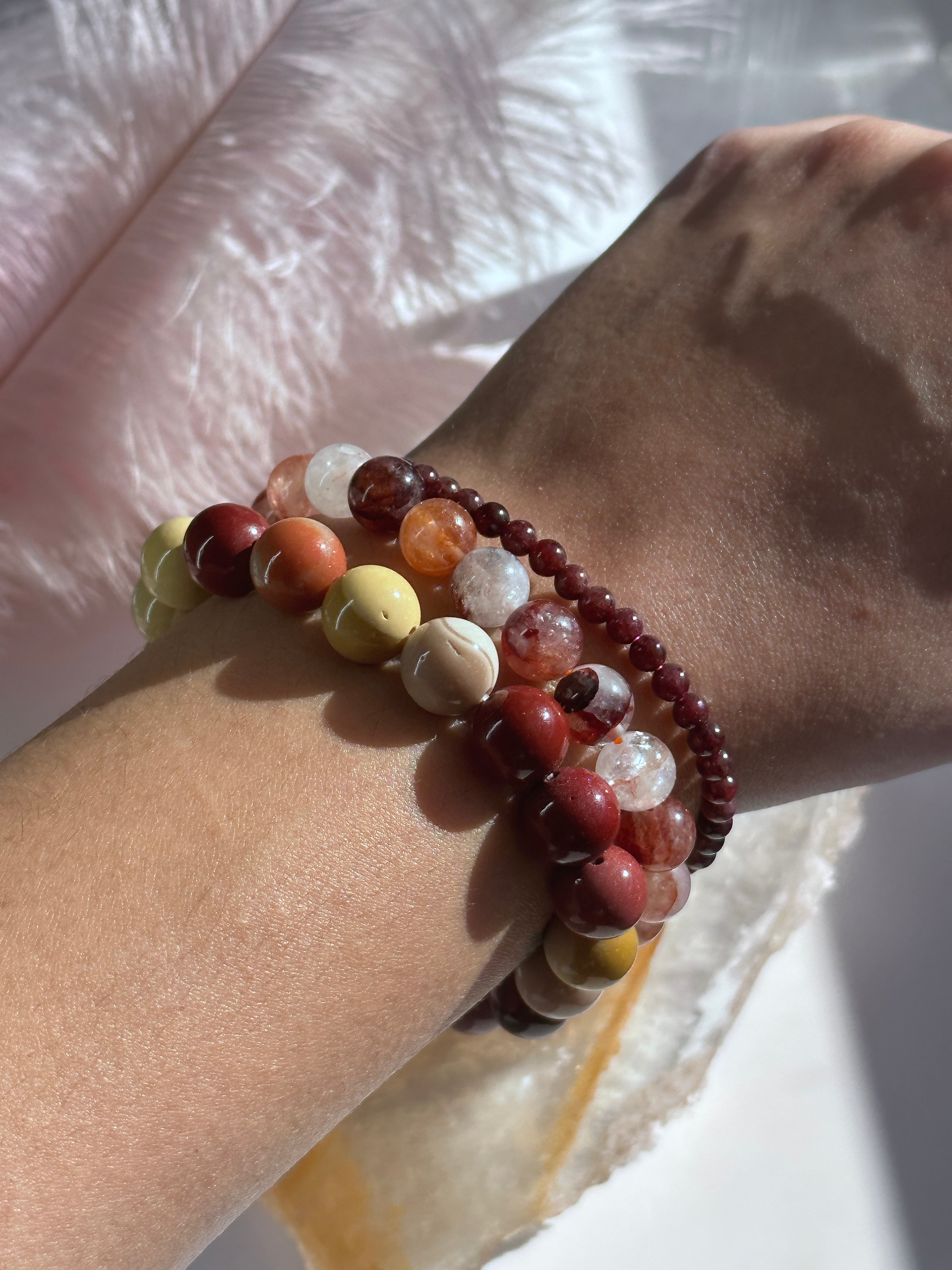 Fire Quartz 6mm- Adjustable Elastic Bracelet