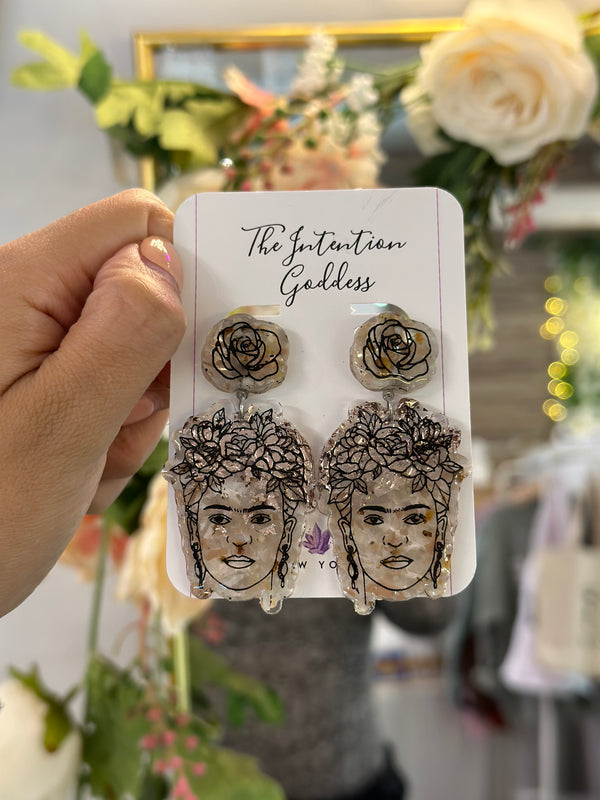 “Frida” Peach Moonstone Studs